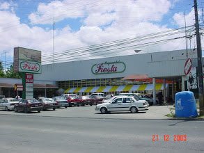 Supermercado Megamarket Fiesta de Talca, año 2003