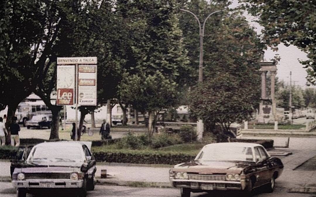 Paradero de Taxis en Estación de Talca, finales de la década de 1970