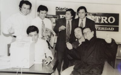 Trabajadores de prensa en dependencias de Diario El Centro, s.f.